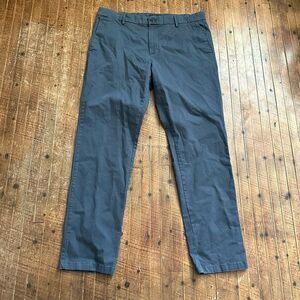 Banana Republic business casual Aiden flat front 38 gray chino pants